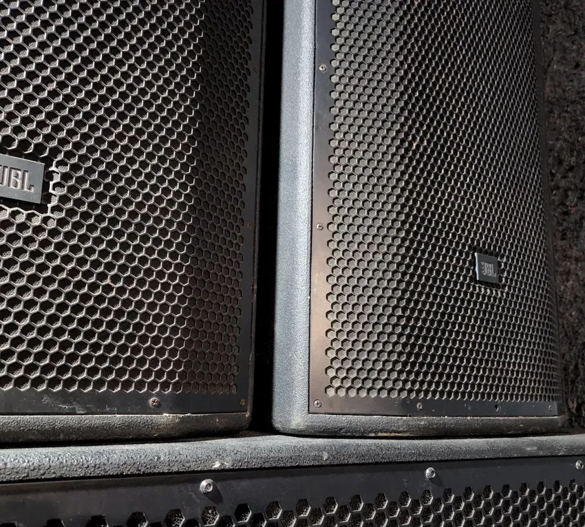 JBL PRX 835: Speaker Aktif Tangguh untuk Kualitas Suara Profesional